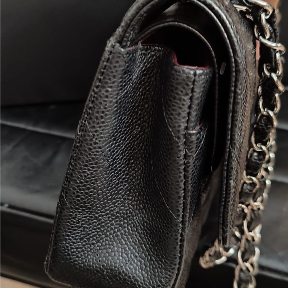 Chanel Black and Burgundy Leather Shoulder Bag - Picture 13 of 13